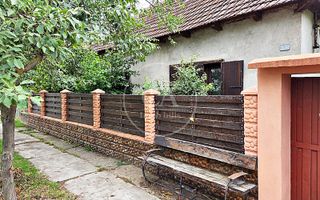 Casa de vanzare cu 4 camere si teren de 1520 in satul Batar, Bihor - Poză 2
