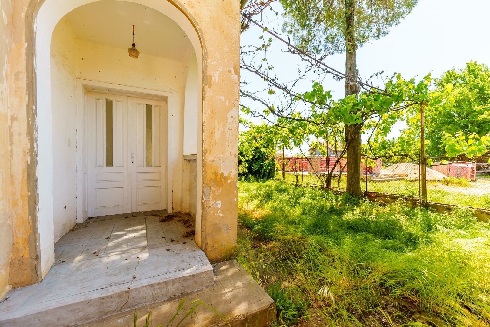 Casă cu potențial în Iratoș - Poză 18