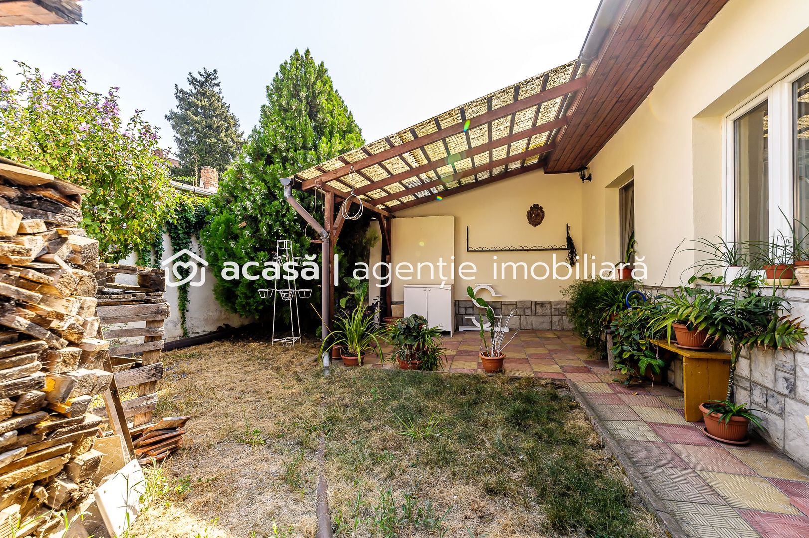 De închiriat apartament cu o cameră și curte interioară - Poză 10