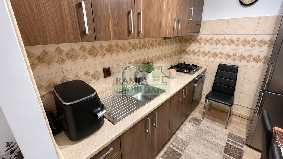 Apartament 2 camere decomandat, renovat complet – Bisericii Române - Poză 4