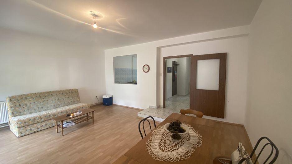 Casa de vânzare/închiriere zona Lunei - Poză 36