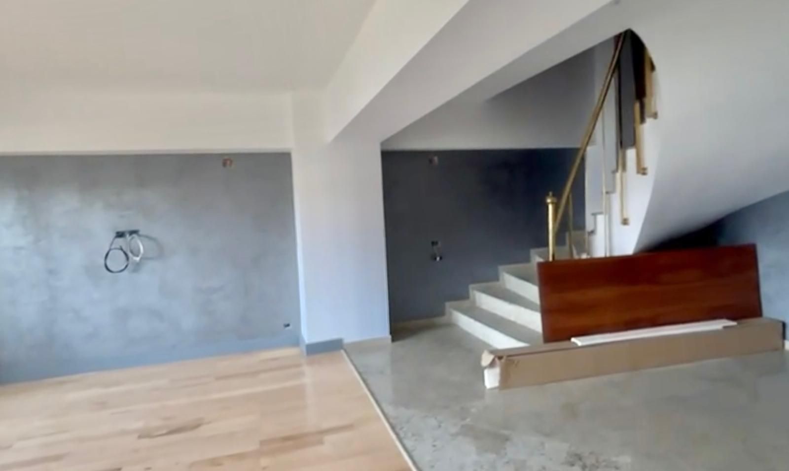 Duplex superb cu scara interioara si vedere la bulevard, zona Unirii - Poză 3