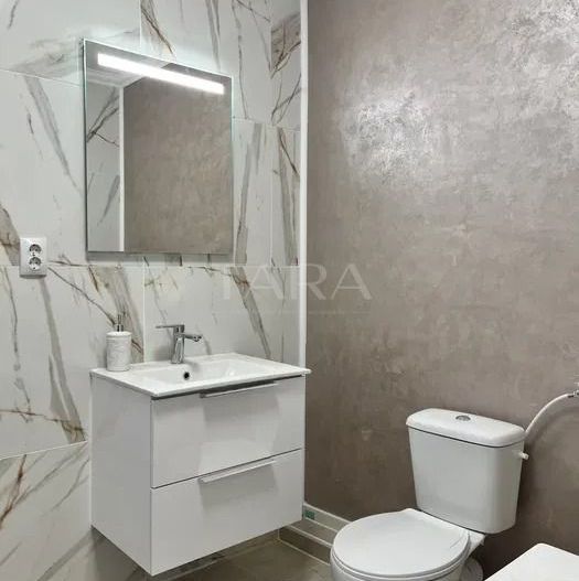 Apartament cu 2 camere in Floresti - Poză 6