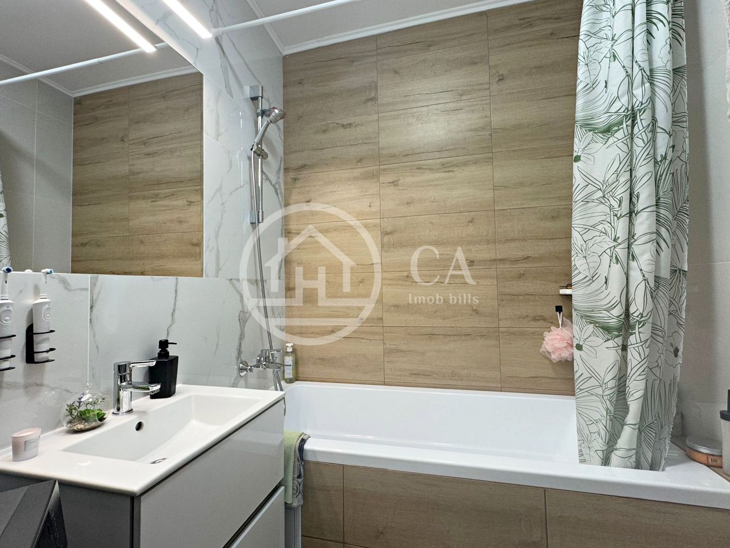 Apartament de vânzare cu 3 camere în Prima Universității, Oradea - Poză 10