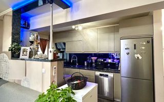 Apartament de vânzare 3 camere/ Eroilor / Floresti - Poză 1