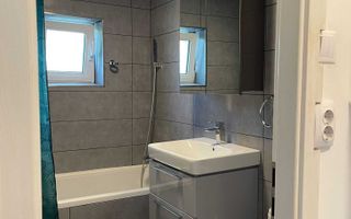 APARTAMENT 2 CAMERE, 67 mp, 1985, boxa  Delta Vacaresti - Poză 6