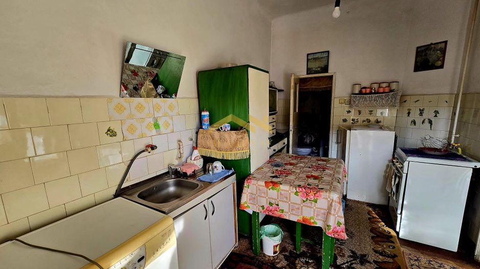 Apartament la casa cu doua camere/ zona Alfa. - Poză 9