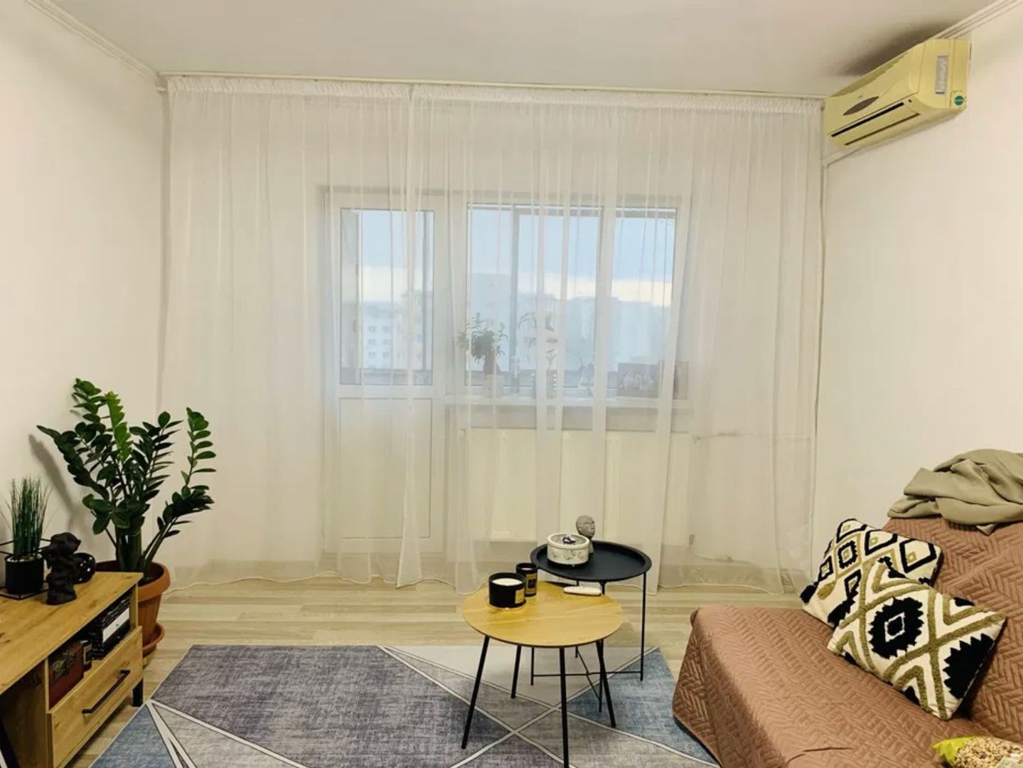 AP.2 CAMERE SALAJ, CENTRALA PROPRIE, BUCATARIE INCHISA,MOBILAT MODERN - Poză 6