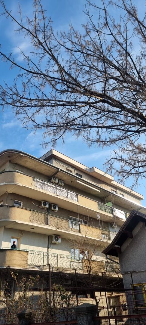 Apartament 3 camere + garsoniera de RENOVAT - Poză 2
