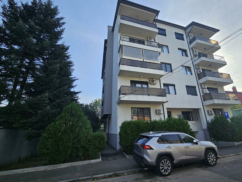 Apartament 3 camere  Bazilescu/ Damaroia - Poză 1