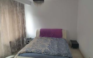 Apartament Semidecomandat, Etaj Retras - Zona Vivo - Poză 3