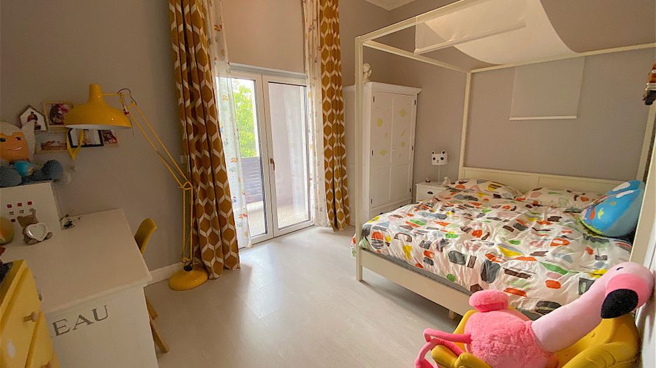 Vila deosebita cu piscina zona Dumbravita - Poză 19