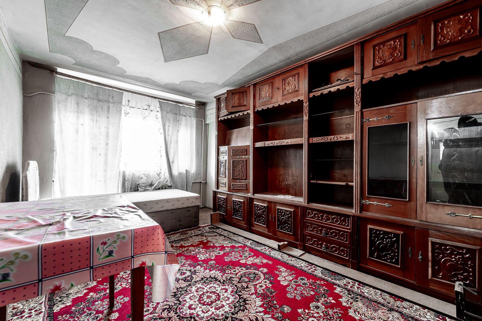Apartament spatios in centrul orasului Chisineu Cris - Poză 1
