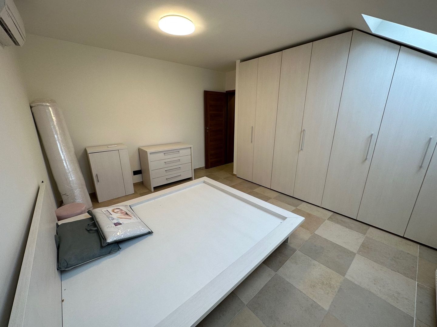 Apartament cu 3 camere de închiriat Dumbravita - Poză 14