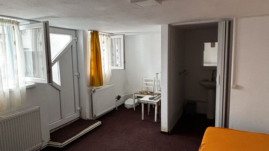 Casa individuala de vânzare cu spațiu comercial inclus în Blaj Centru - Poză 7