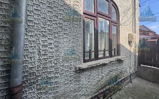 Casă de vânzare cu 3 camere - Poză 3