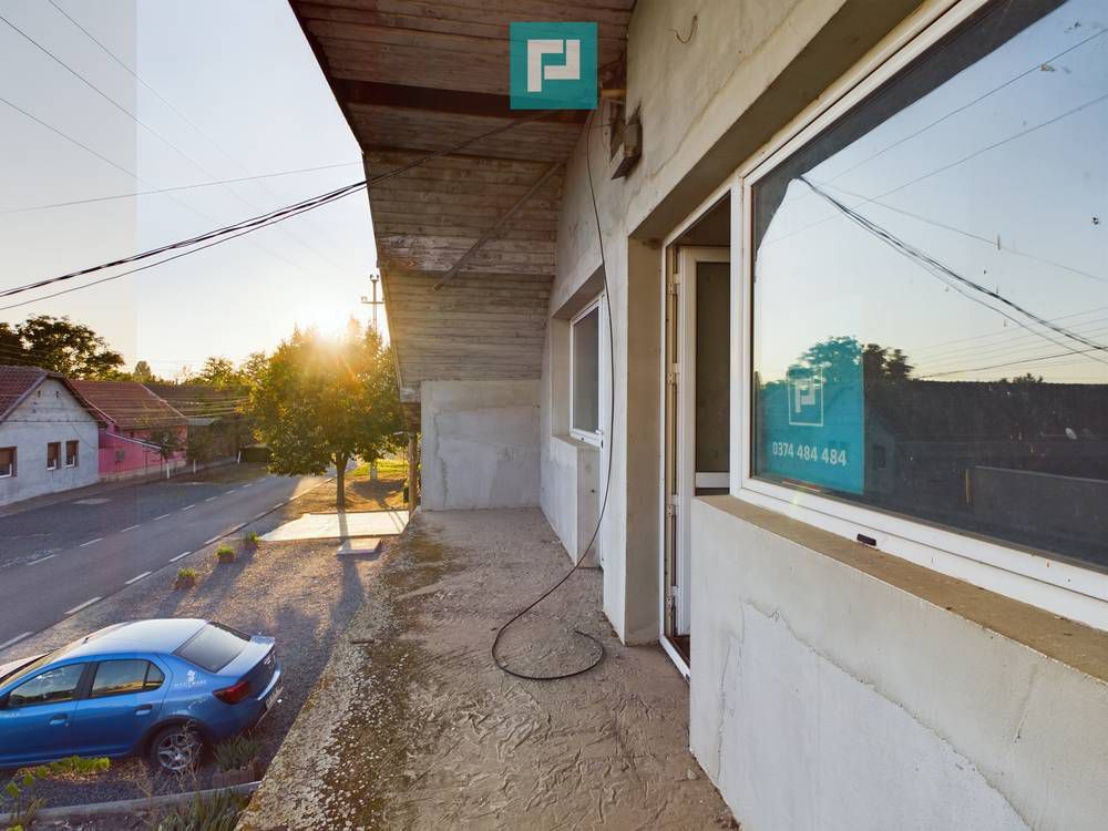 Casă/vilă cu 6 camere în Curtici - Poză 25