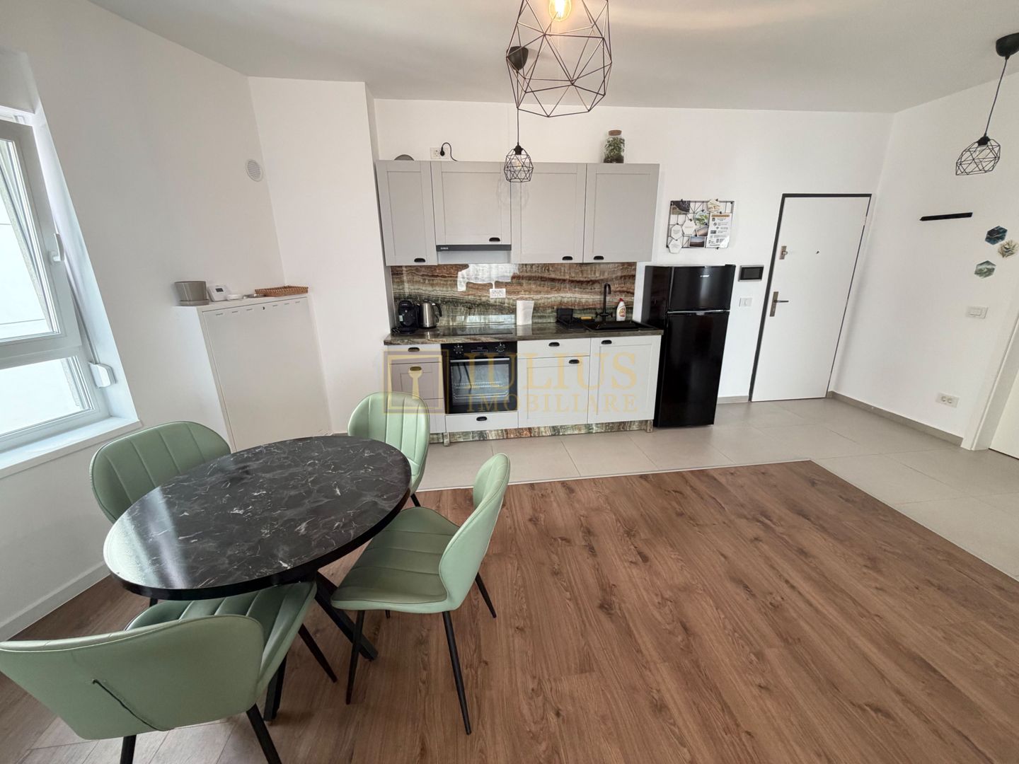 City of Mara M11; mobilat modern, contract inclus. - Poză 7