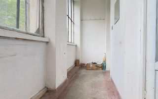 Apartament 2 camere etaj 1 cu boxa zona centrala - Poză 4