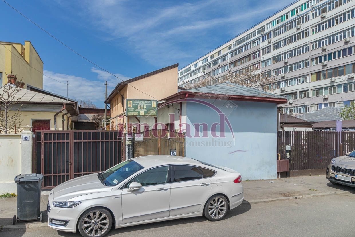 Vanzare - vila noua+spatiu birou/comercial - Crangasi-Constructorilor - Poză 11