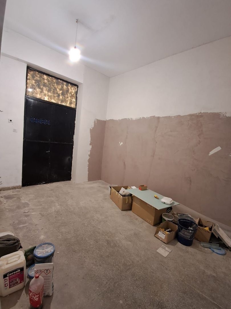 Spatiu comercial vitrina de 20 M - Metrou Eroii Revolutiei S143 - Poză 15