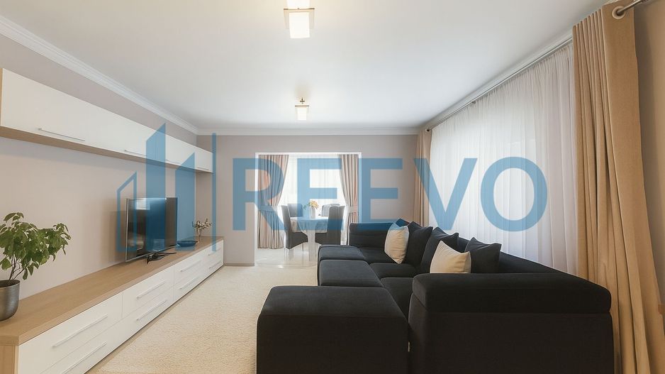 Proprietate Premium cu Două Case și Piscină în Hemeiuș - Poză 9