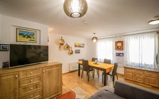 Casă individuală cu 5 camere și curte proprie - în Cisnădioara - Poză 45