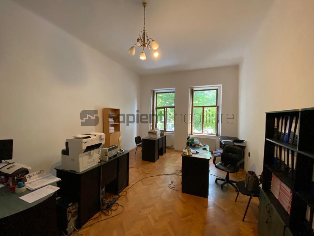 Sapient | Casa situata in zona ultracentrala, strada Dunarea - Poză 1