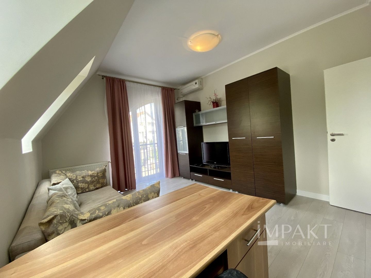 Apartament in vila pe 2 etaje, 175 mp, cartierul Andrei Muresanu/ Parcul Engels - Poză 13