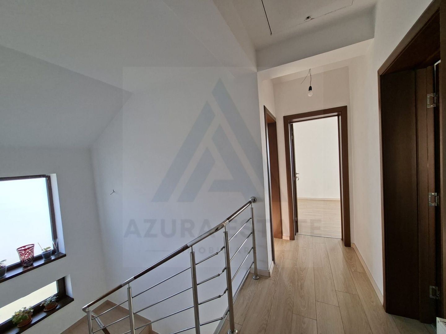 Casa intabulata 5 camere 2 bai si curte generoasa in Bavaria Park - Poză 16