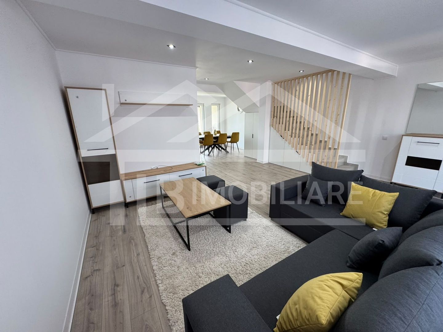 Casa cu 4 camere, 110mp, Zona Unirii - Poză 1