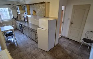 Apartament decomandat 2 camere 50 mp+2 balcoane-etaj 2-Zona Pompieri