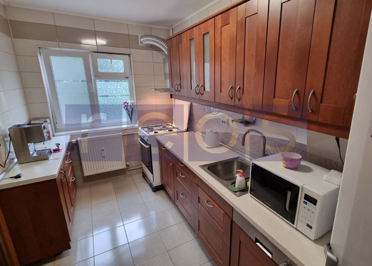De Vanzare Apartament 3 camere decomandat 71 mp Zona Drumul Taberei - Poză 4