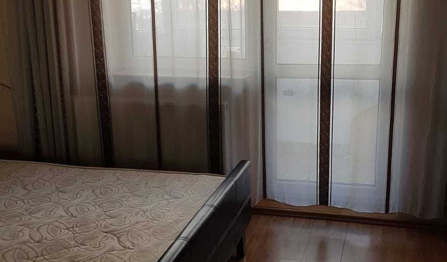 Închiriez apartament 2 camere, Decebal, spațios - Poză 3