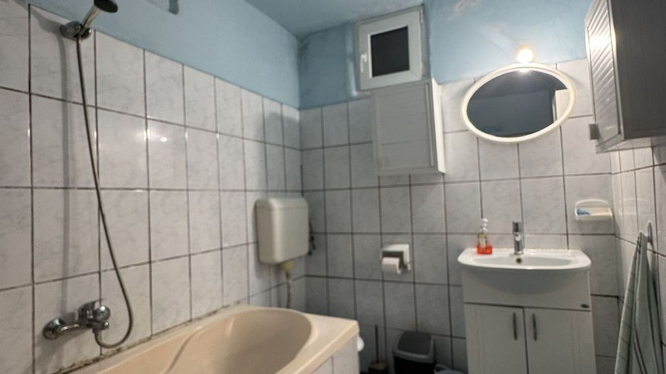 De vânzare Casă în Grădiște, curte + grădină proprie generoasă Arad - Poză 25