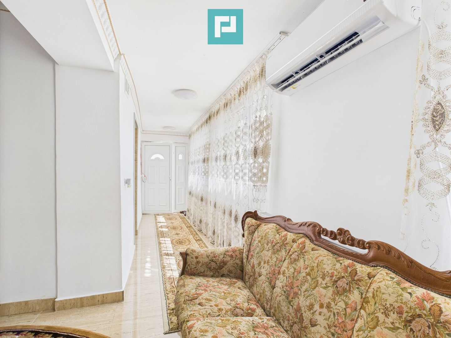 Casă cu 3 camere, anexe  locație Premium în Pecica - Poză 3