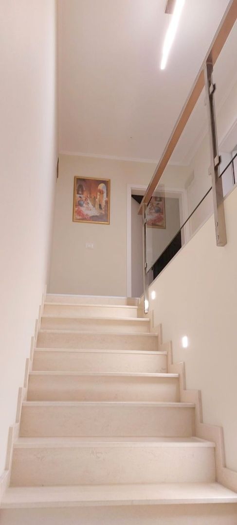 De vânzare casă premium tip duplex,  vedere spre Lacul Brates, comision 0% - Poză 3