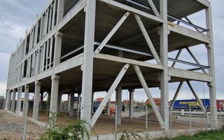 cladire comerciala cu 2 chiriasi lânga centura Oradea - Poză 12