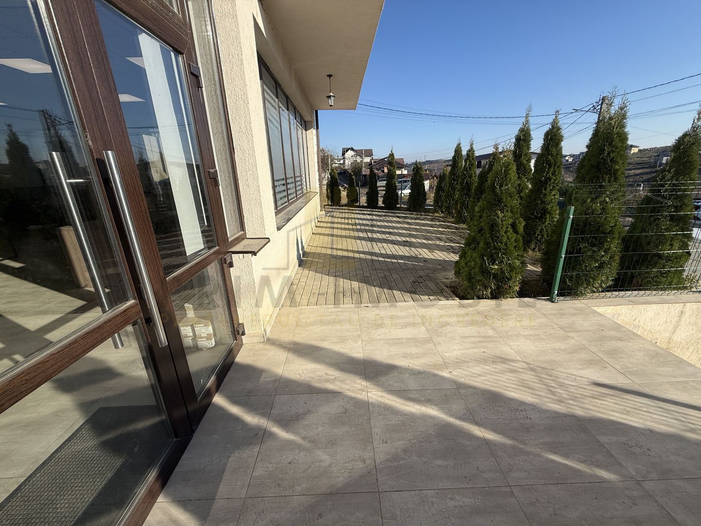 Spatiu comercial 114mp cu parcare - Poză 2