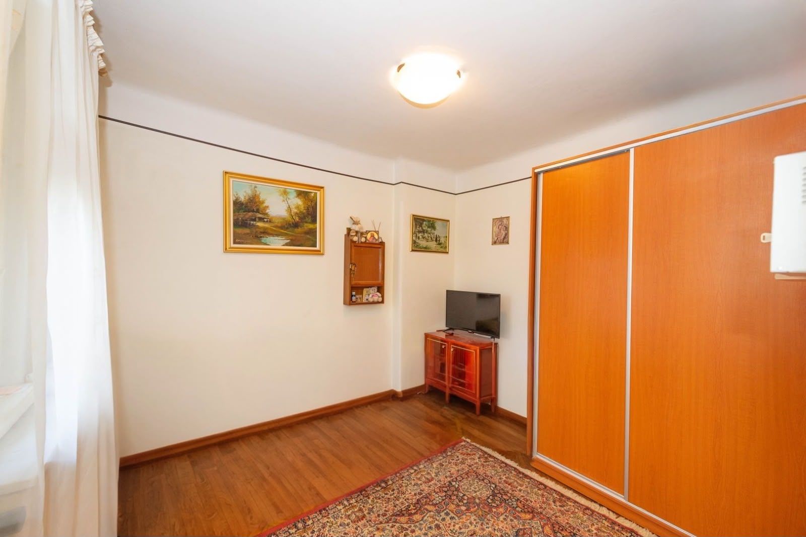 Casa de vanzare, 138 mpu, 244 teren, curte, garaj, Cartierul Domenii - Poză 17