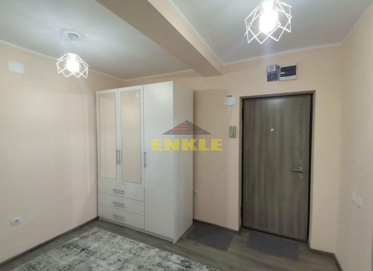 De închiriat apartament cu 3 camere - Poză 3