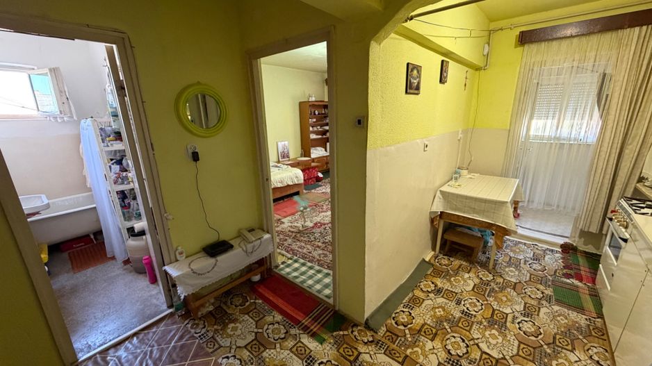 Apartament 1 camera, decomandat - Cugir - Poză 2