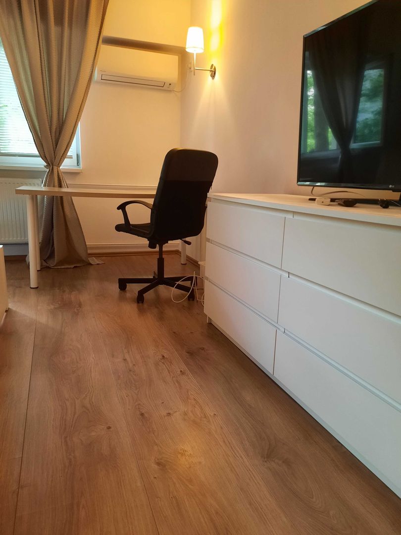 Garsonieră decomandată, mobilată-utilată, zonă centrală Unirii - Poză 1