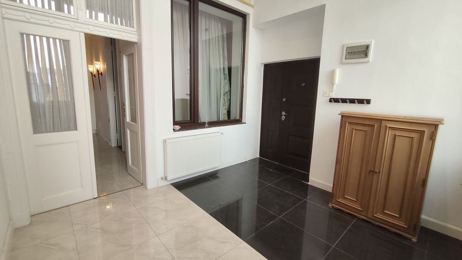 APARTAMENT 3 CAMERE ZONA SINAIA - Poză 19