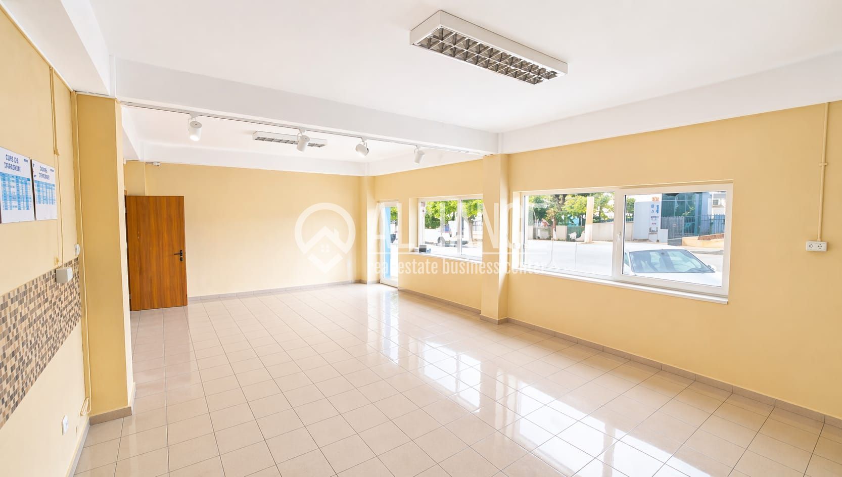 Interioara 3 - Spatiu comercial suprafata 38 mp - Poză 1