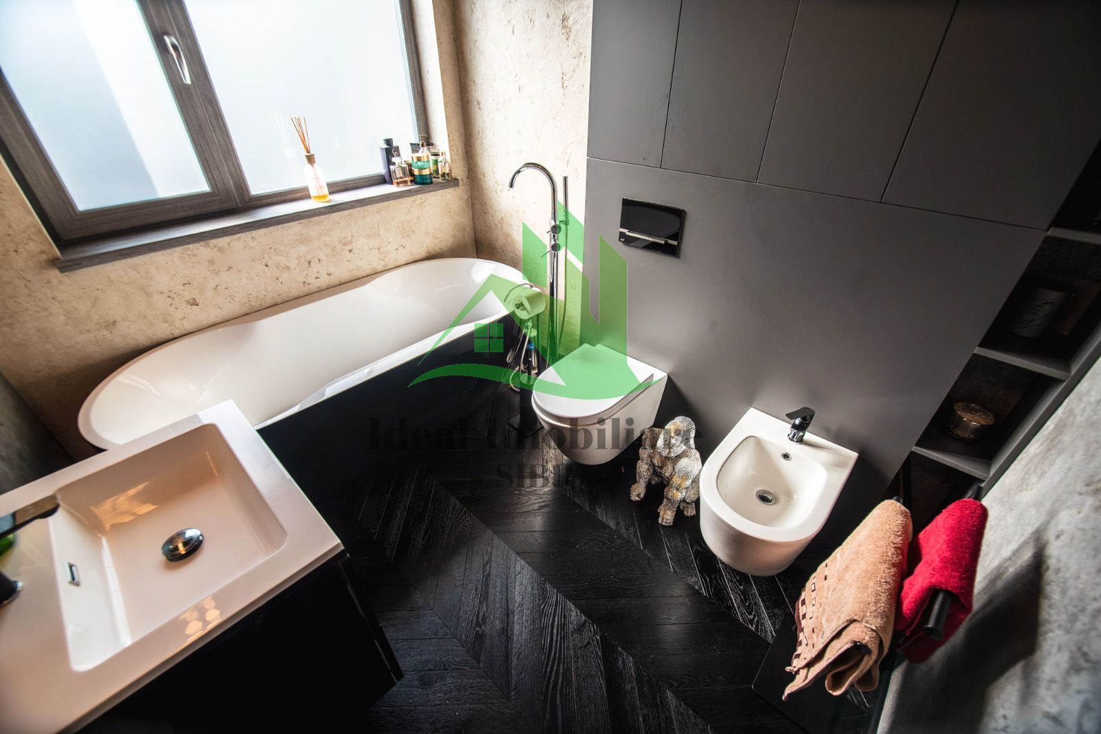 Casa Moderna cu 4 camere si terasa, zona Pictor Brana, Selimbar - Poză 16