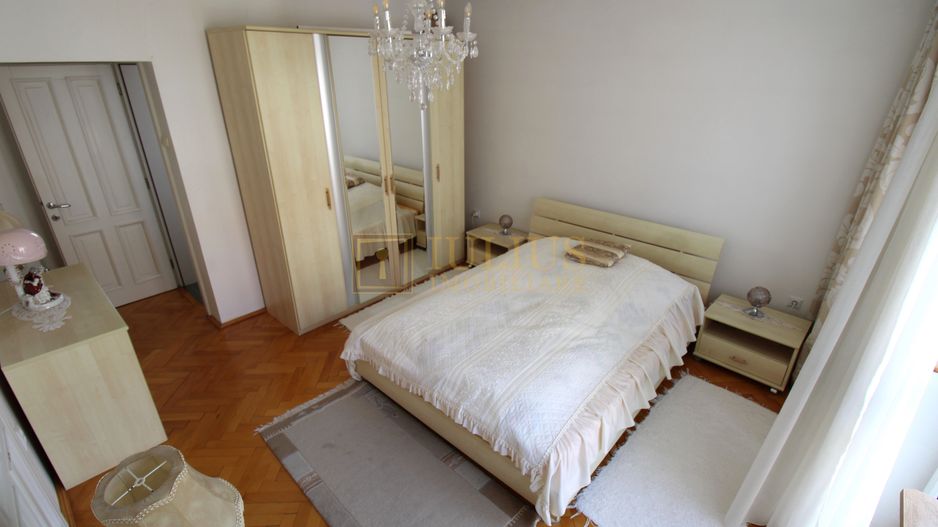 3 dormitoare, 3 bai, living spatios, 2 terase si curte. - Poză 21