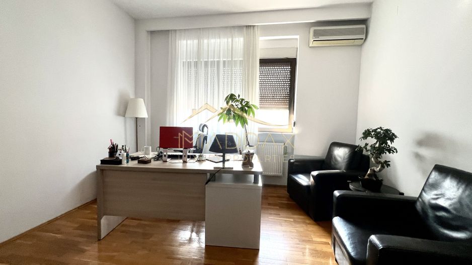 Apartament de Vanzare | 4 camere | Primaverii - Poză 18