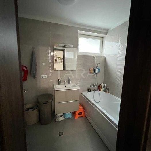 Apartament pozitionat cu 3 camere in zona strazii  Tineretului! - Poză 6