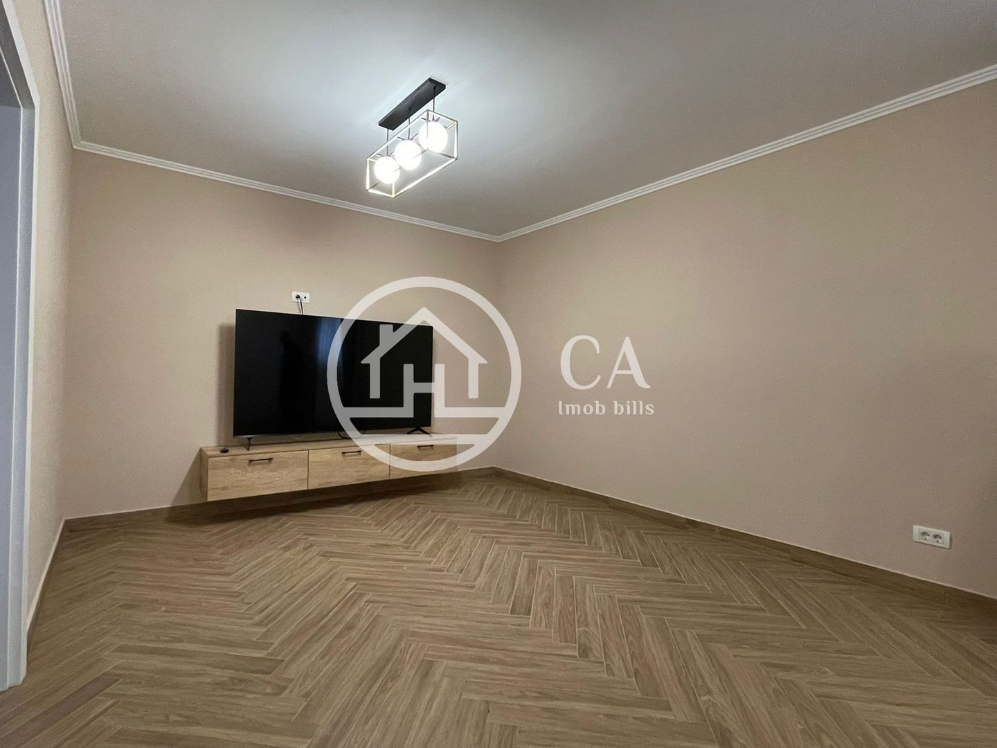 Casa LUX cu 5 camere de inchiriat in zona Iosia, Oradea - Poză 12
